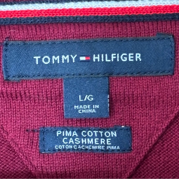 Tommy Hilfiger Pima Cotton Cashmere, V-neck Sweater in Burgundy. Men’s Large - Picture 4 of 8